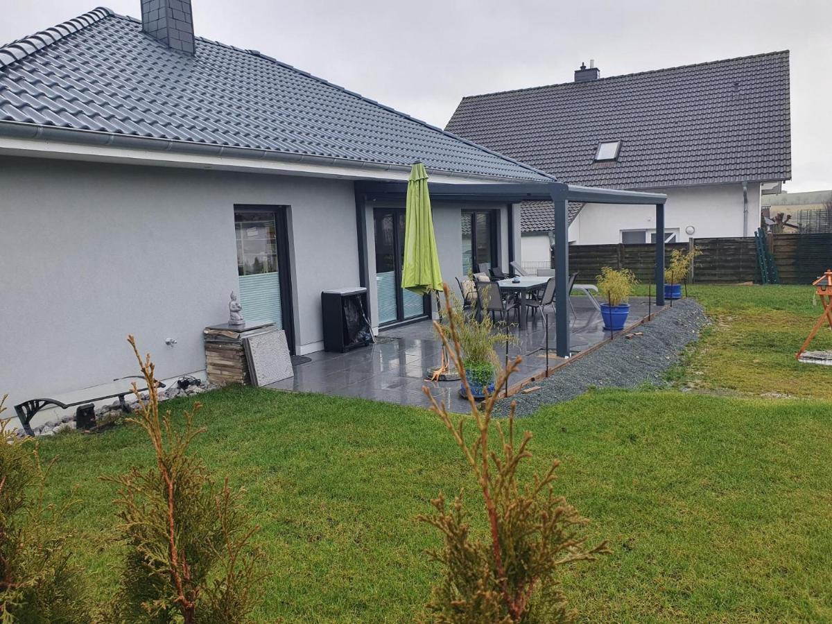 Grosszuegige Unterkunft Mit Terrasse Oberbrechen Exterior photo